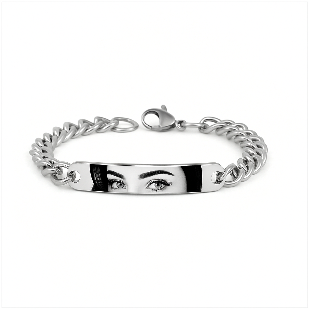 Carrer Eyes Bracelet